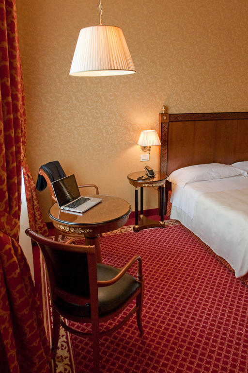 Hotel Maxim Anzola dell'Emilia Zimmer foto